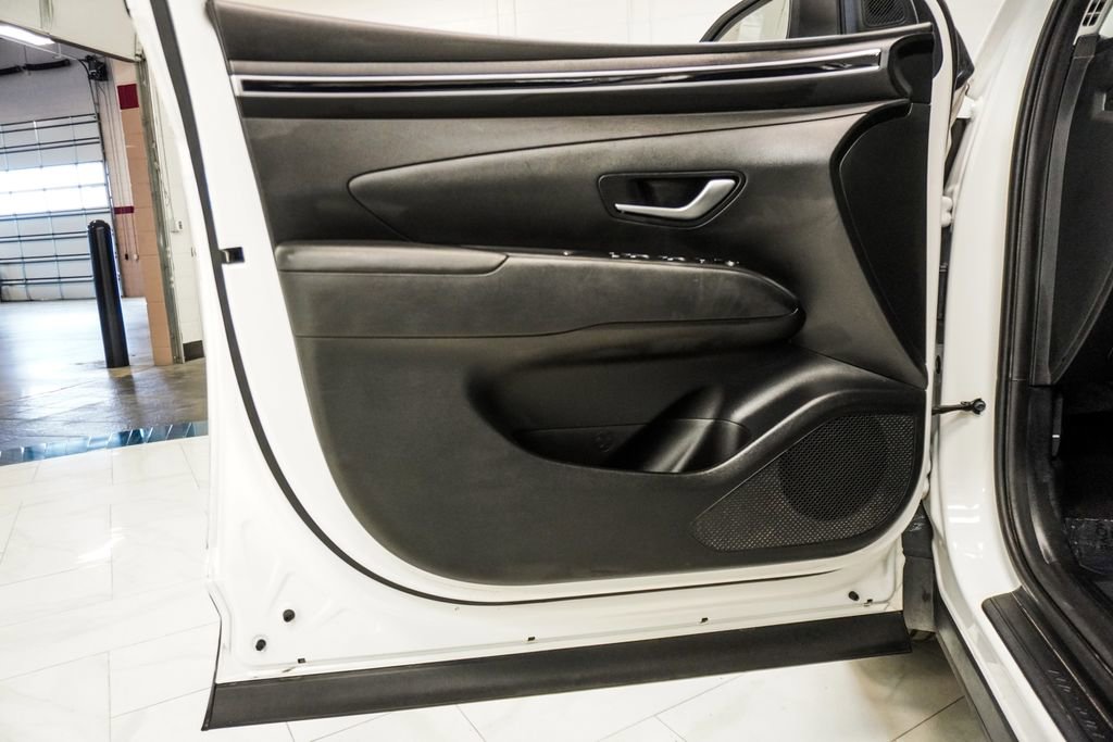 Used 2023 Hyundai Tucson SE FWD image 19
