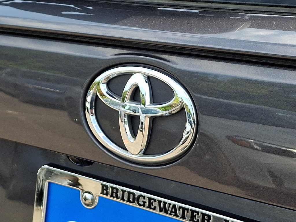 Used 2019 Toyota RAV4 XLE Premium w/ All Weather Liner Package AWD/4WD image 32
