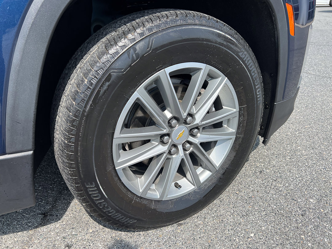 Used 2023 Chevrolet Traverse LT image 11