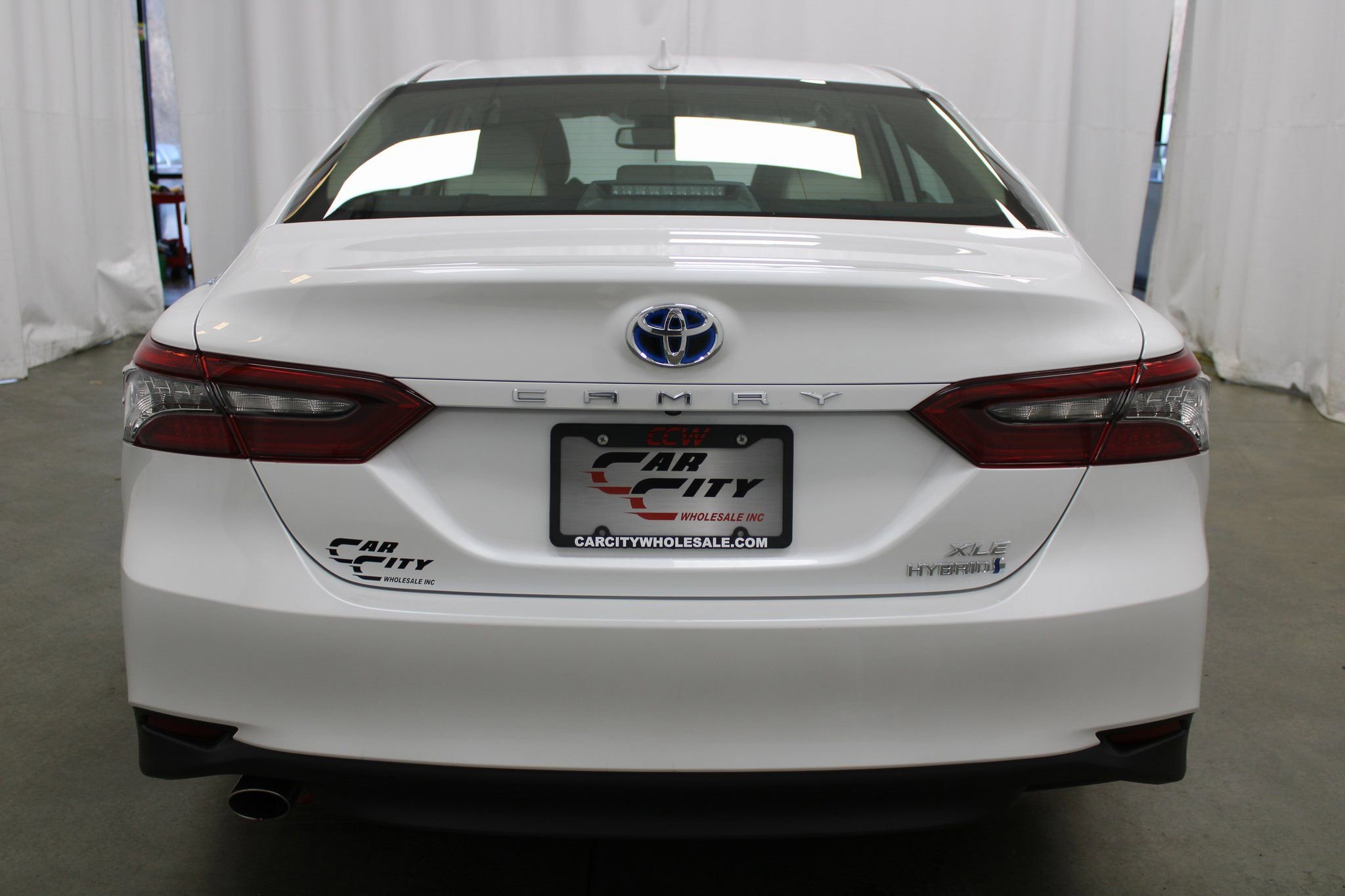 Used 2023 Toyota Camry XLE image 6