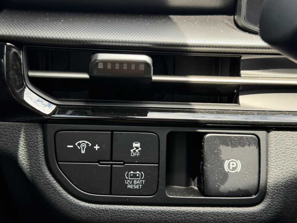 Certified 2026 Kia Sportage S AWD/4WD image 32