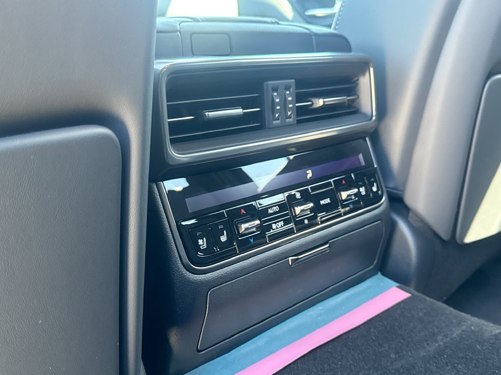 New 2026 Lexus LX 700h Luxury AWD/4WD image 33