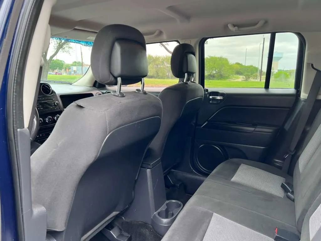 Used 2017 Jeep Patriot Latitude FWD image 18