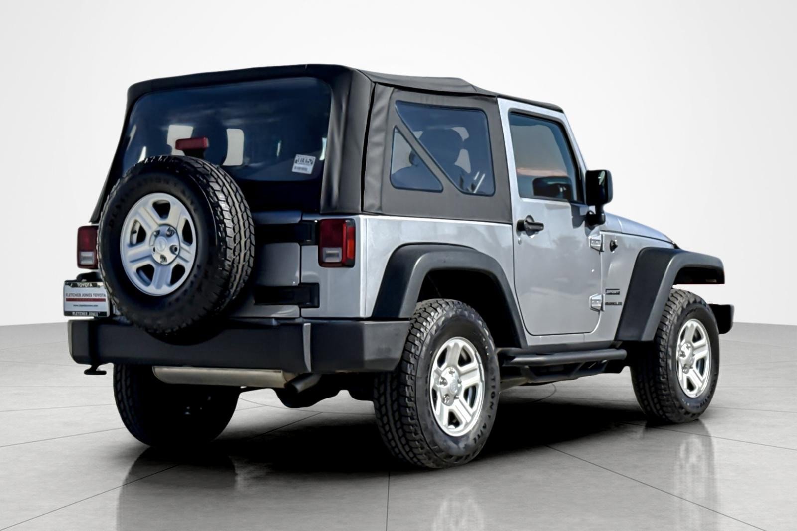 Used 2016 Jeep Wrangler Sport image 5