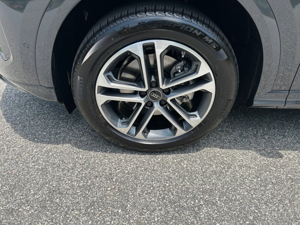 Certified 2025 Audi Q5 Premium Plus w/ Premium Plus image 27