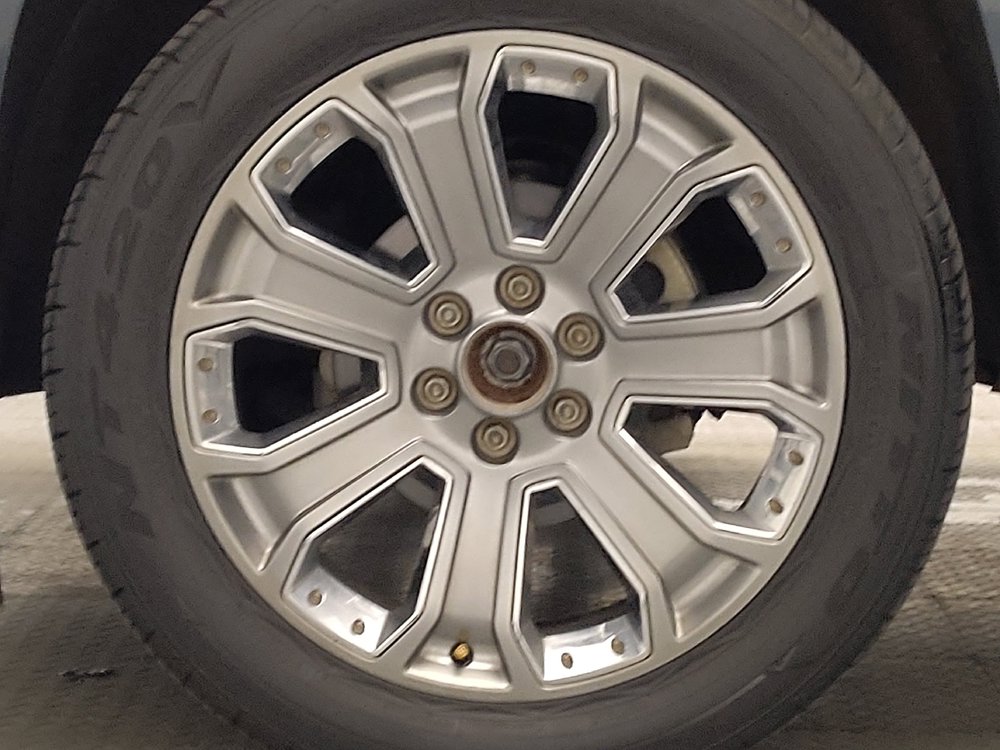 Used 2019 Chevrolet Tahoe Premier AWD/4WD image 31