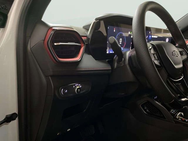 Used 2025 Chevrolet TrailBlazer RS w/ Convenience Package image 15