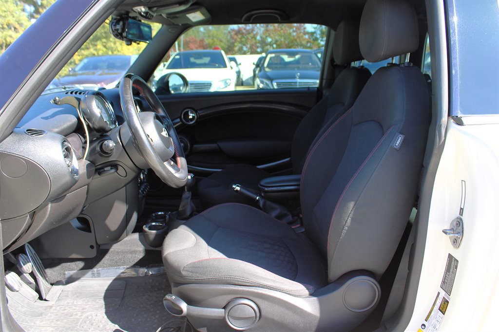 Used 2013 MINI Cooper Clubman S image 11