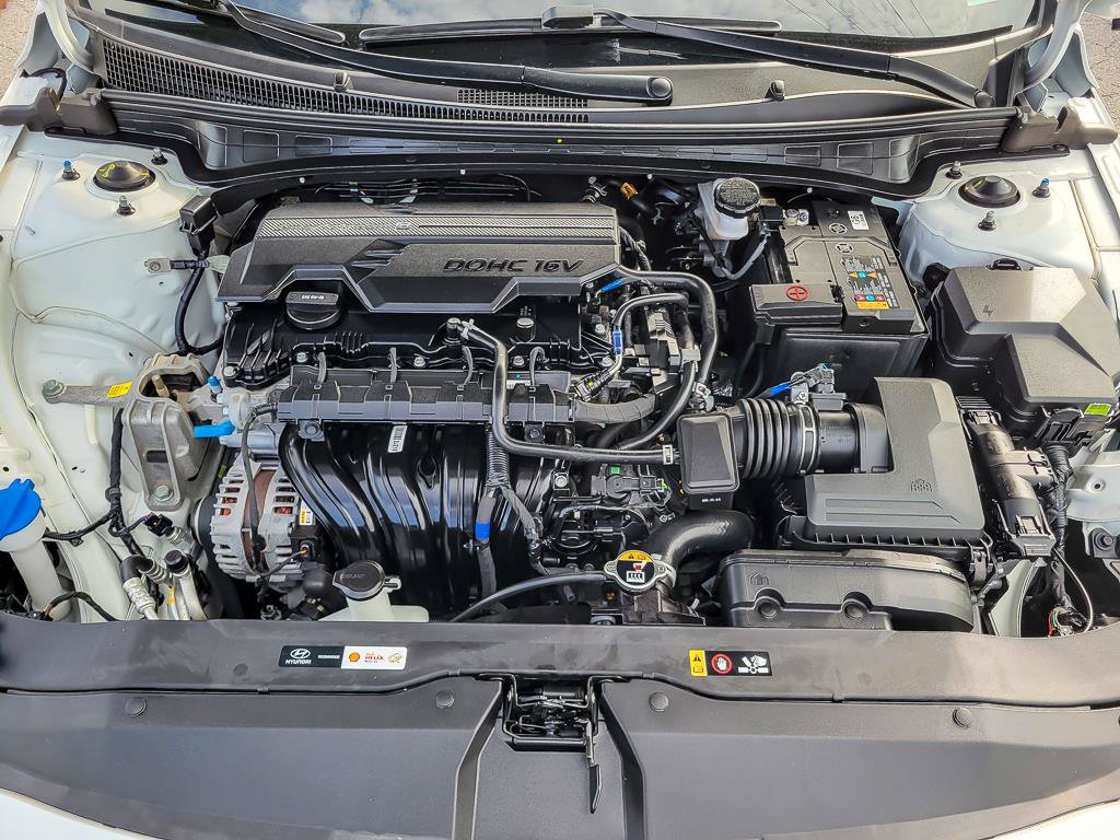 Used 2025 Hyundai Elantra SEL FWD image 33