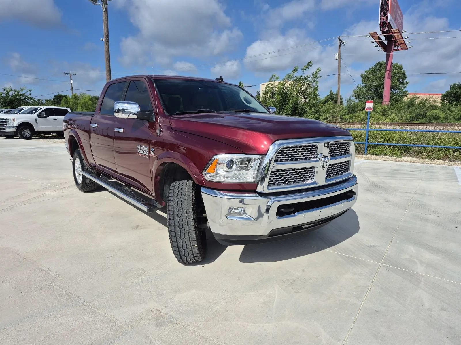 Used 2018 RAM 2500 Laramie AWD/4WD image 4