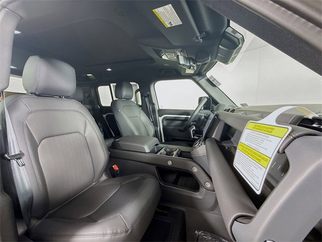New 2026 Land Rover Defender 110 X-Dynamic SE image 30