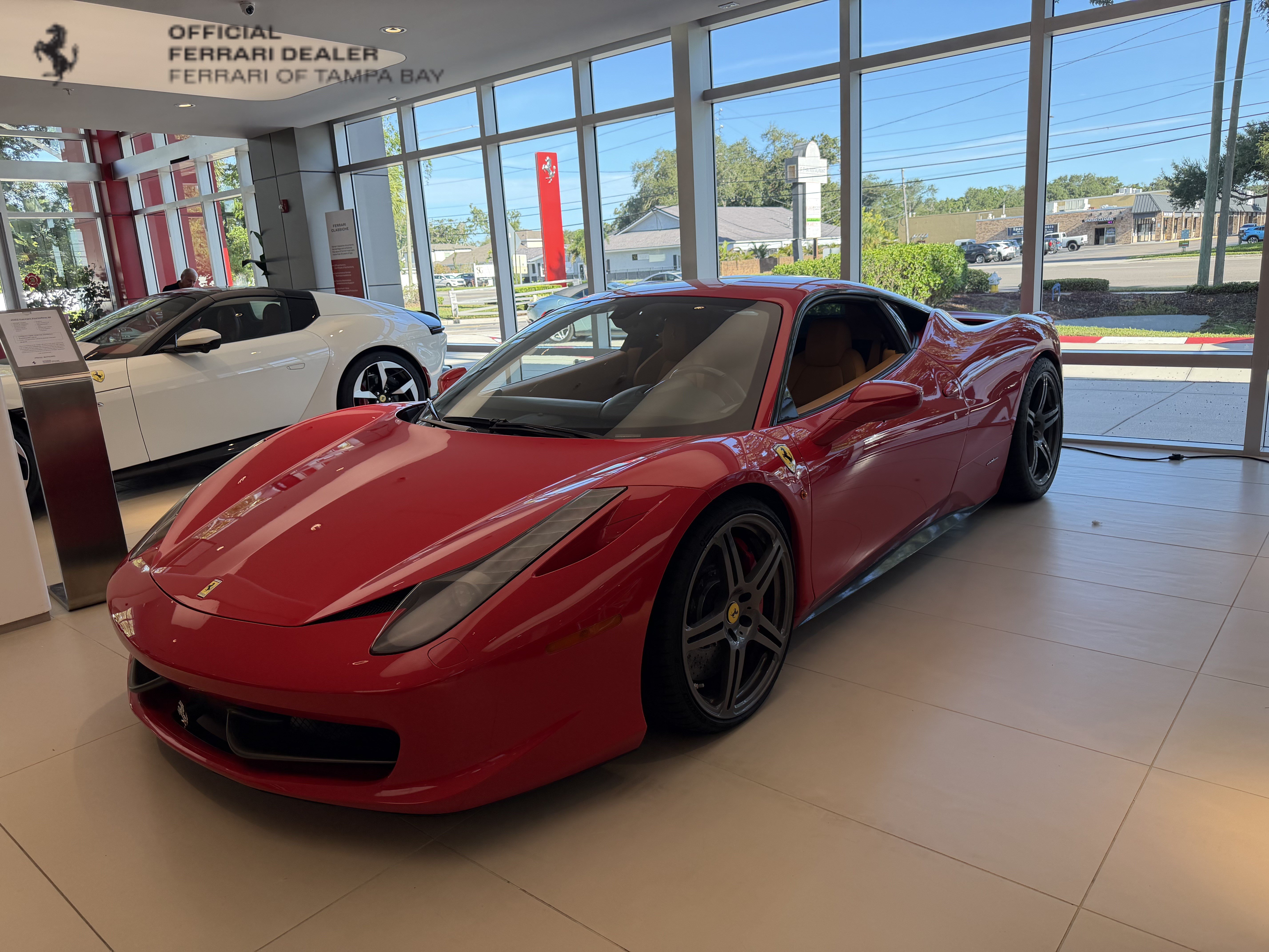Used 2010 Ferrari 458 Italia Coupe RWD image 1