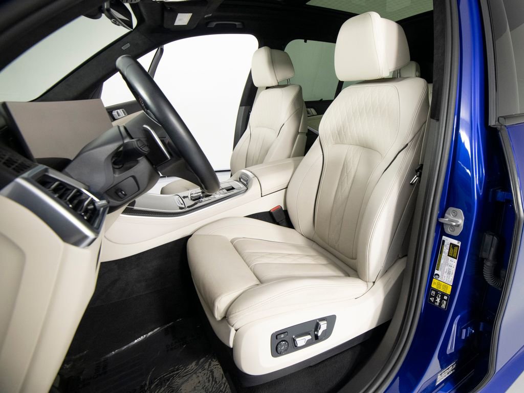 Used 2024 BMW X5 M60i image 16