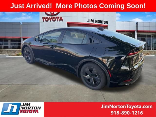 Used 2026 Toyota Prius LE image 5