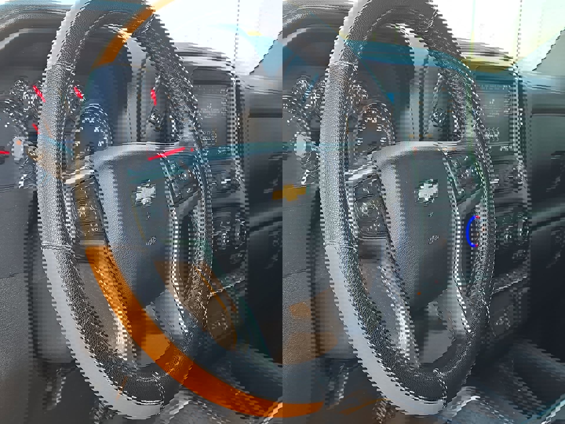 Used 2022 Chevrolet Silverado 2500 LTZ w/ LTZ Texas Edition image 14