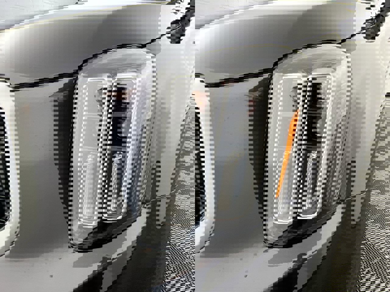 Used 2024 Kia Telluride LX image 9