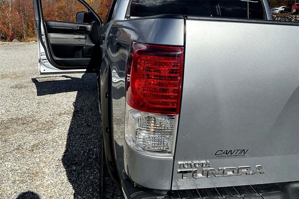 Used 2011 Toyota Tundra 4x4 CrewMax image 28