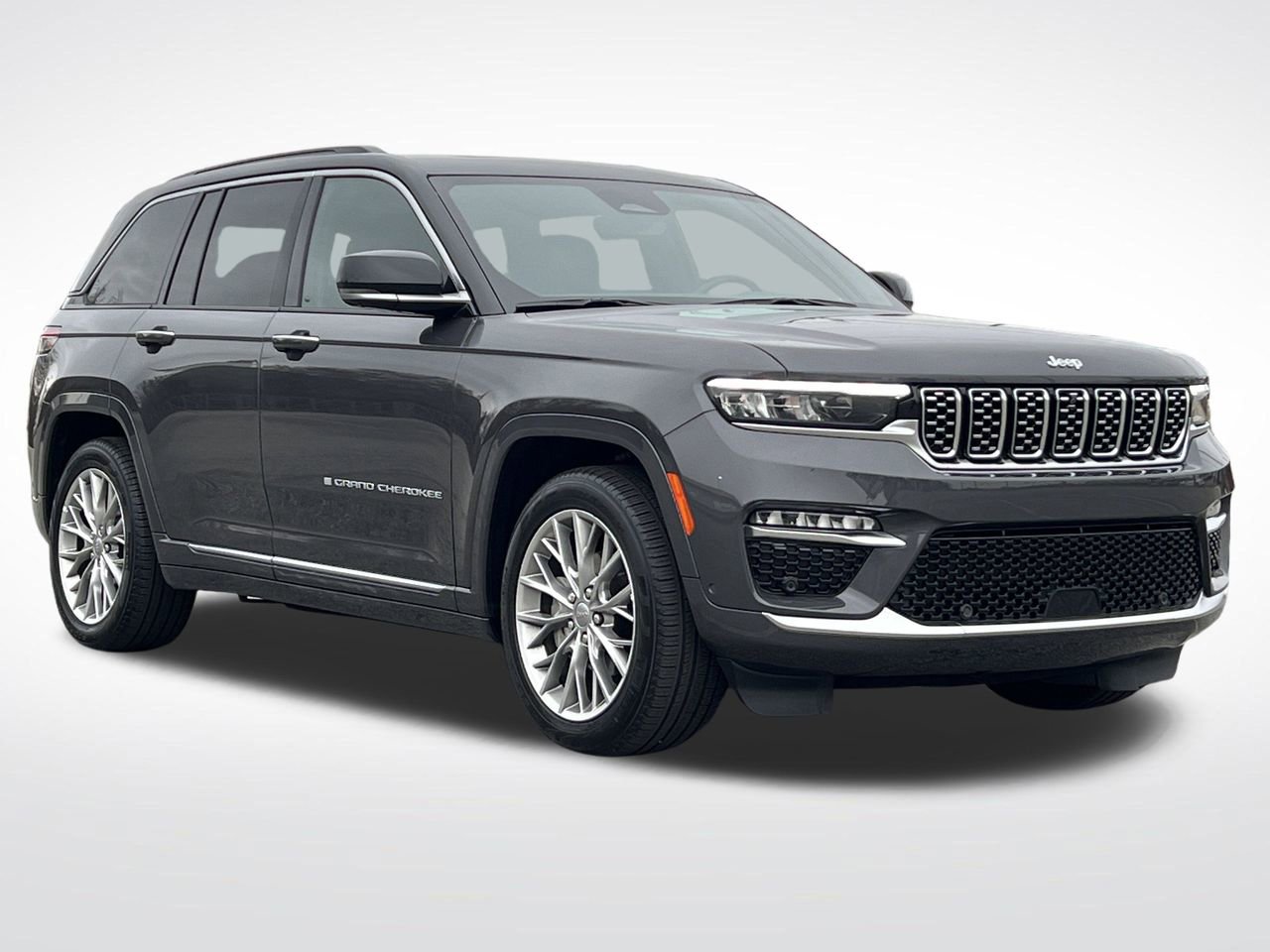 Used 2025 Jeep Grand Cherokee Summit image 9