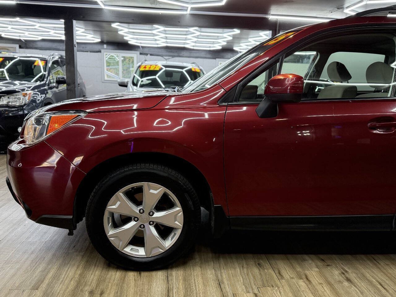 Used 2015 Subaru Forester 2.5i Premium w/ All-Weather Package AWD/4WD image 4