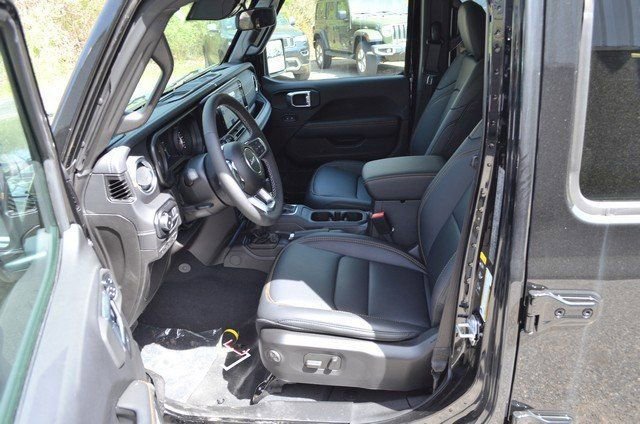 New 2025 Jeep Wrangler Sahara image 14