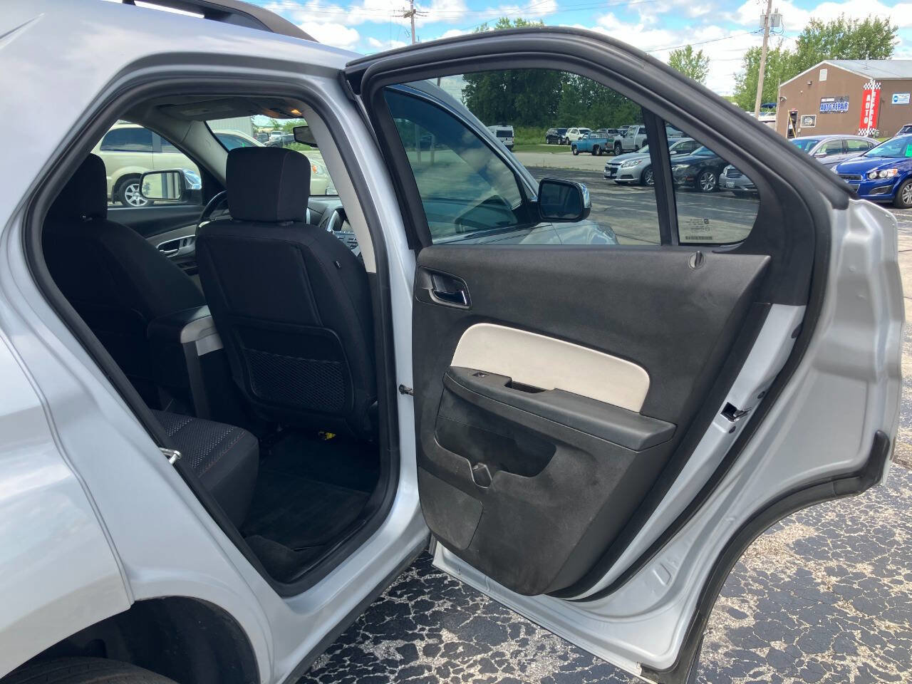 Used 2015 Chevrolet Equinox LT image 15