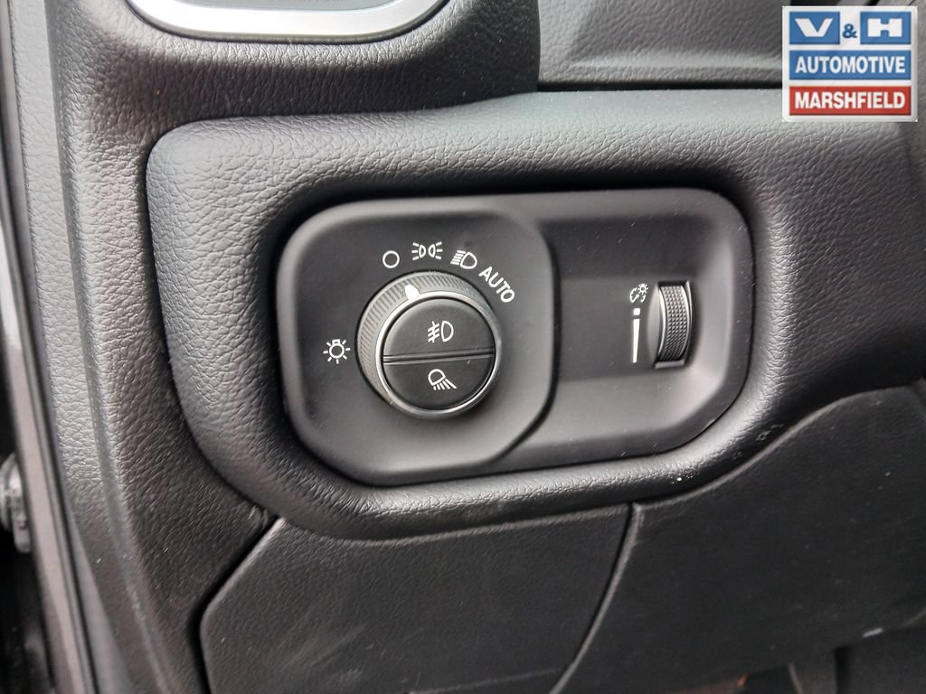 New 2026 RAM 2500 Big Horn AWD/4WD image 11