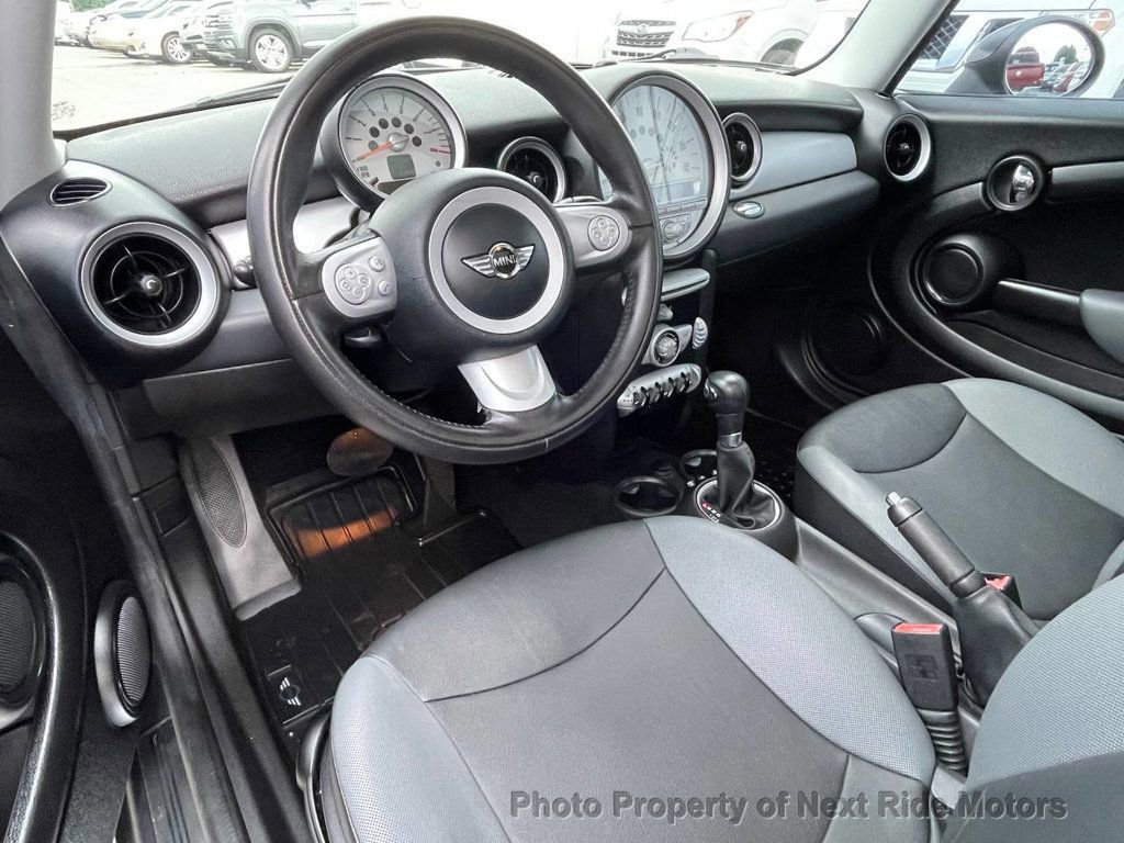 Used 2010 MINI Cooper Hardtop image 13