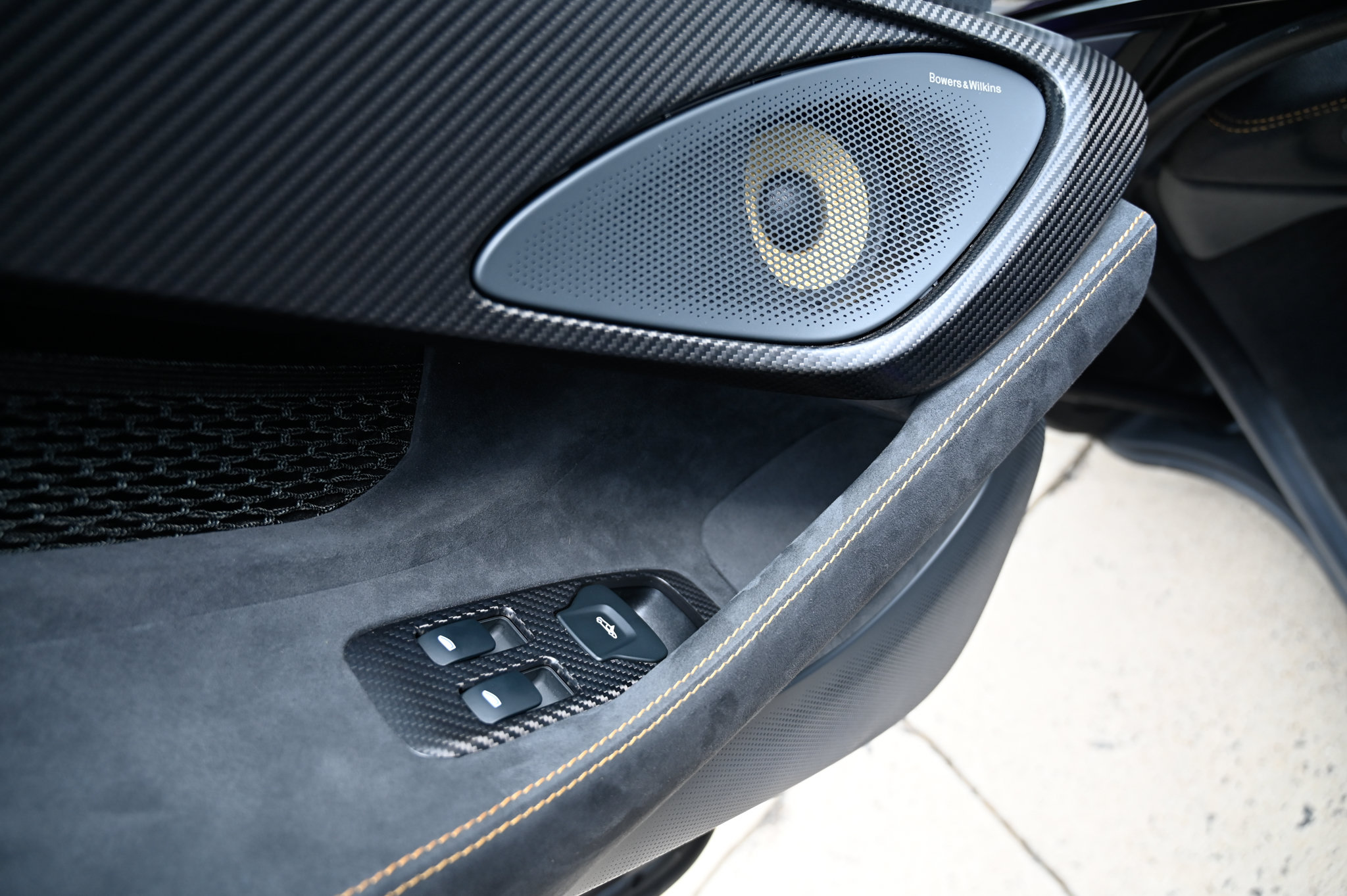 Used 2019 McLaren 600LT RWD image 15