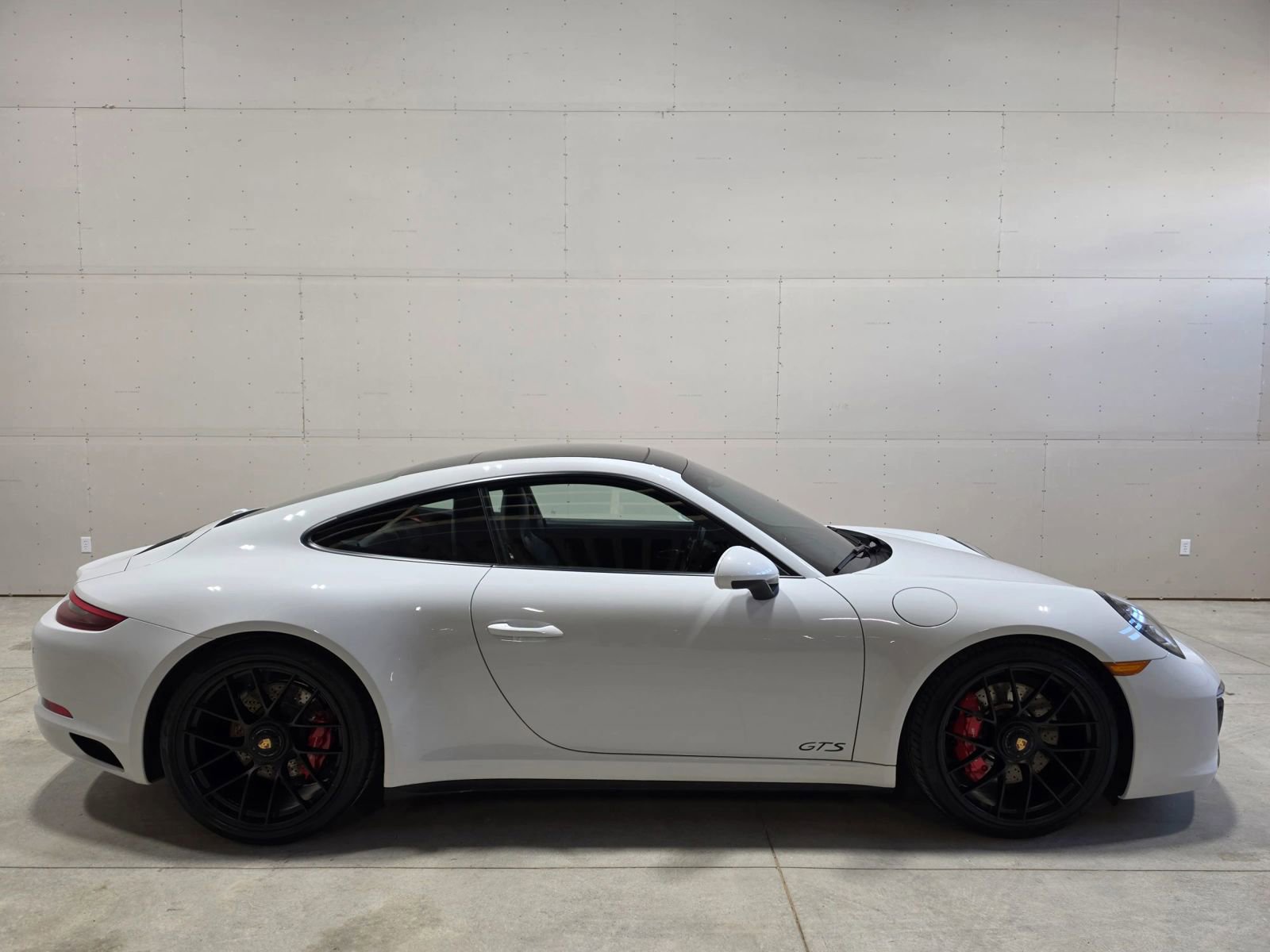 Used 2019 Porsche 911 Carrera 4 GTS image 34