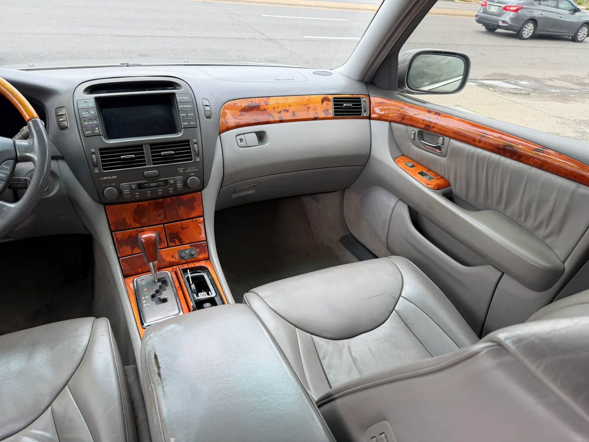 Used 2002 Lexus LS 430 RWD image 17