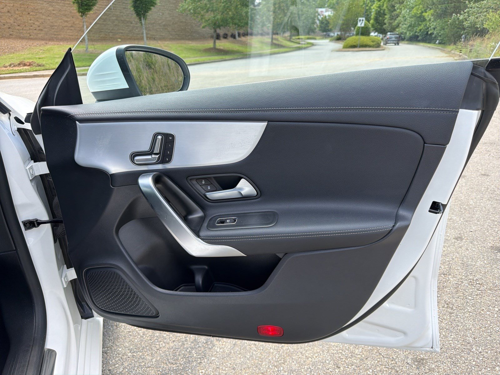 Used 2025 Mercedes-Benz CLA 250 image 14