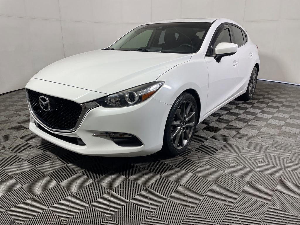 Used 2018 MAZDA MAZDA3 Touring image 4
