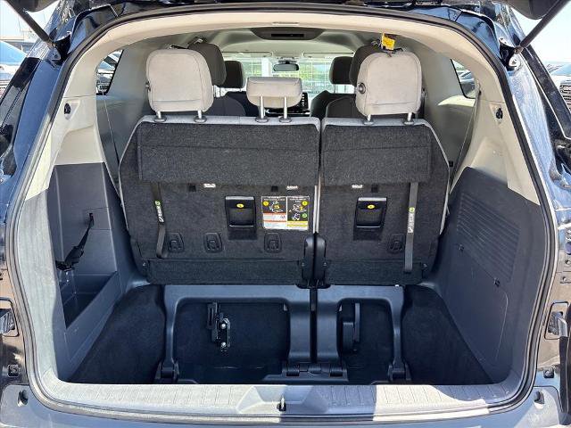 Used 2024 Toyota Sienna LE FWD image 22