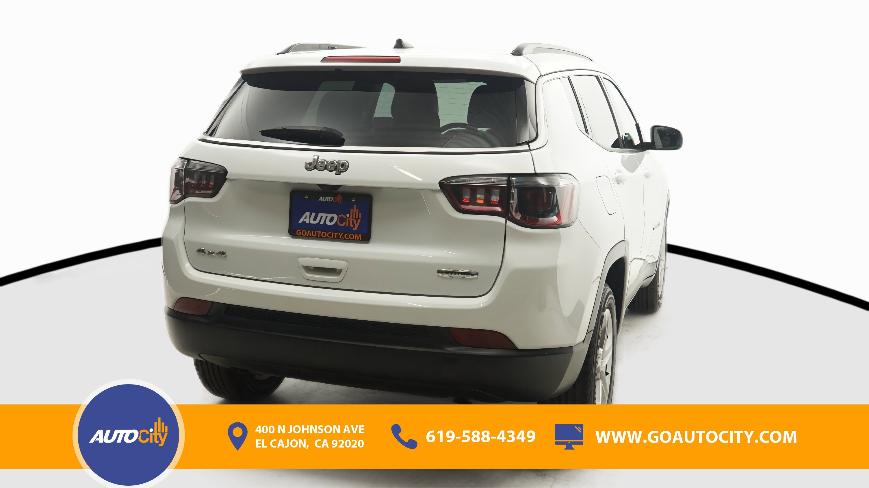 Used 2024 Jeep Compass Latitude image 10