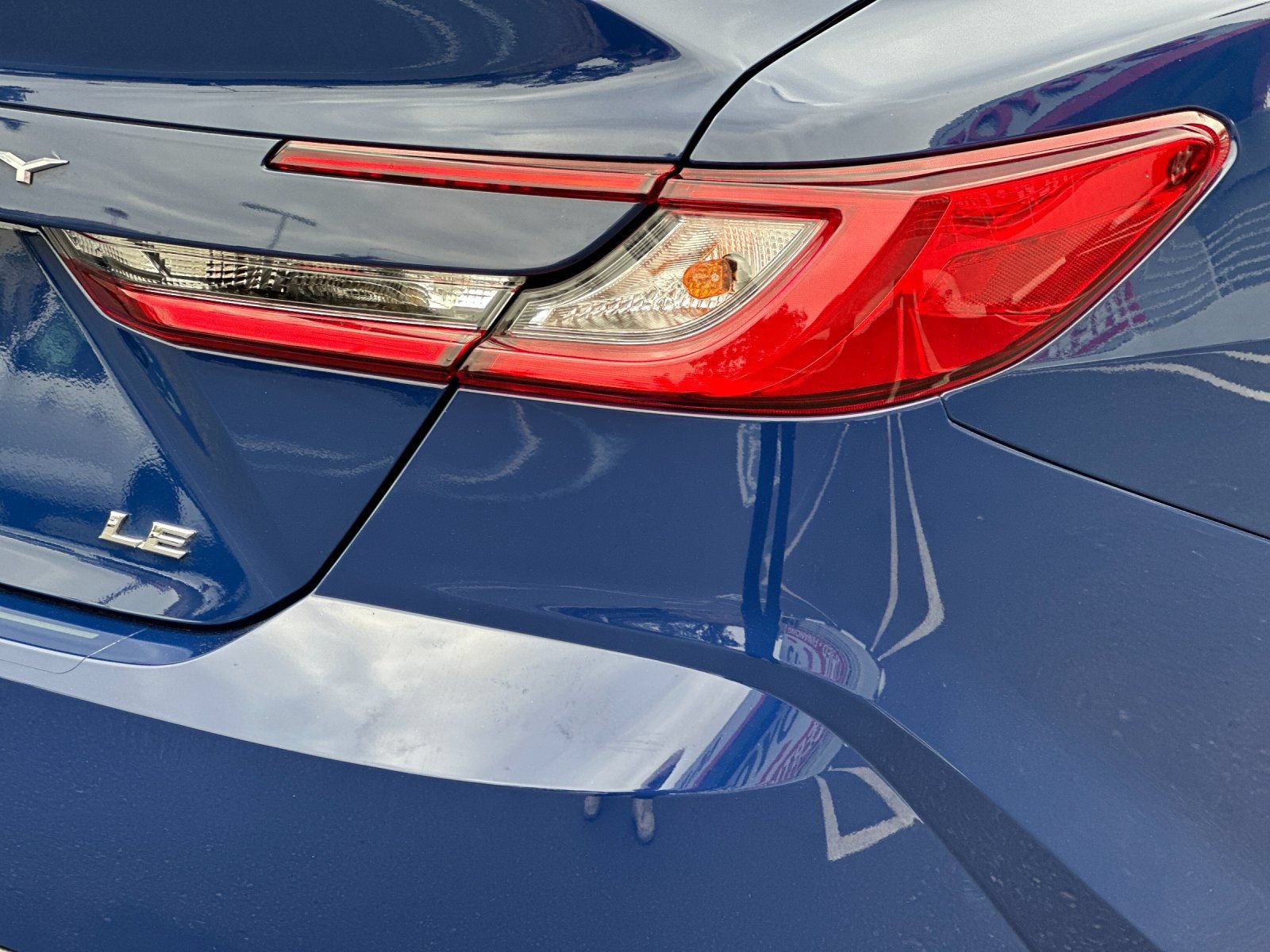 Used 2025 Toyota Camry LE FWD image 23