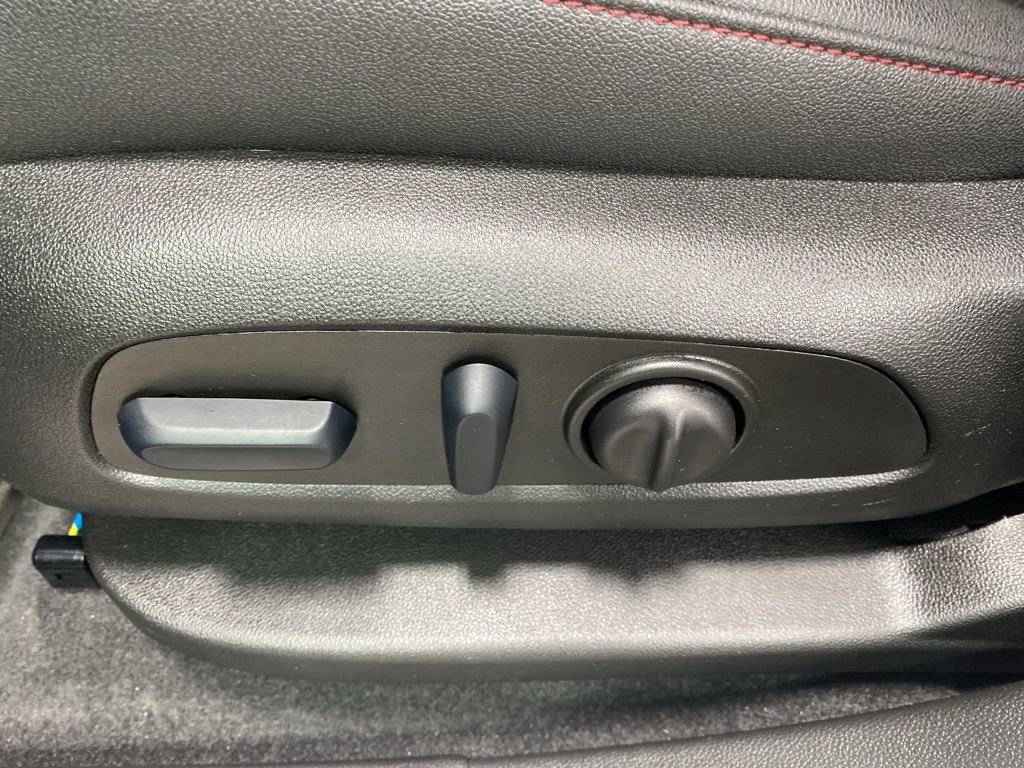 Certified 2025 Chevrolet Blazer RS w/ Enhanced Convenience Package image 39