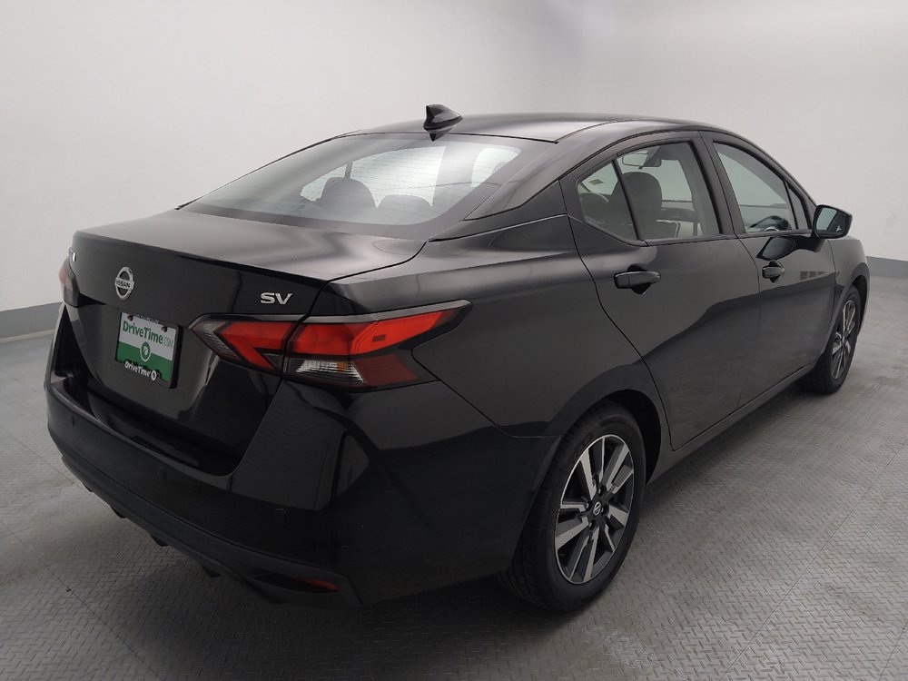 Used 2021 Nissan Versa SV FWD image 9