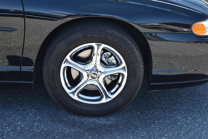 Used 2003 Chevrolet Monte Carlo SS w/ Preferred Equipment Group FWD image 3