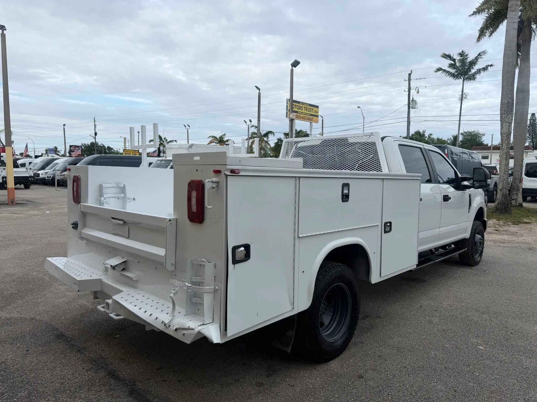Used 2019 Ford F350 XL w/ Power Equipment Group AWD/4WD image 5