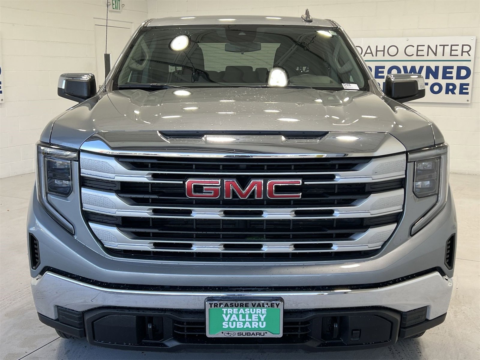 Used 2023 GMC Sierra 1500 SLE image 3