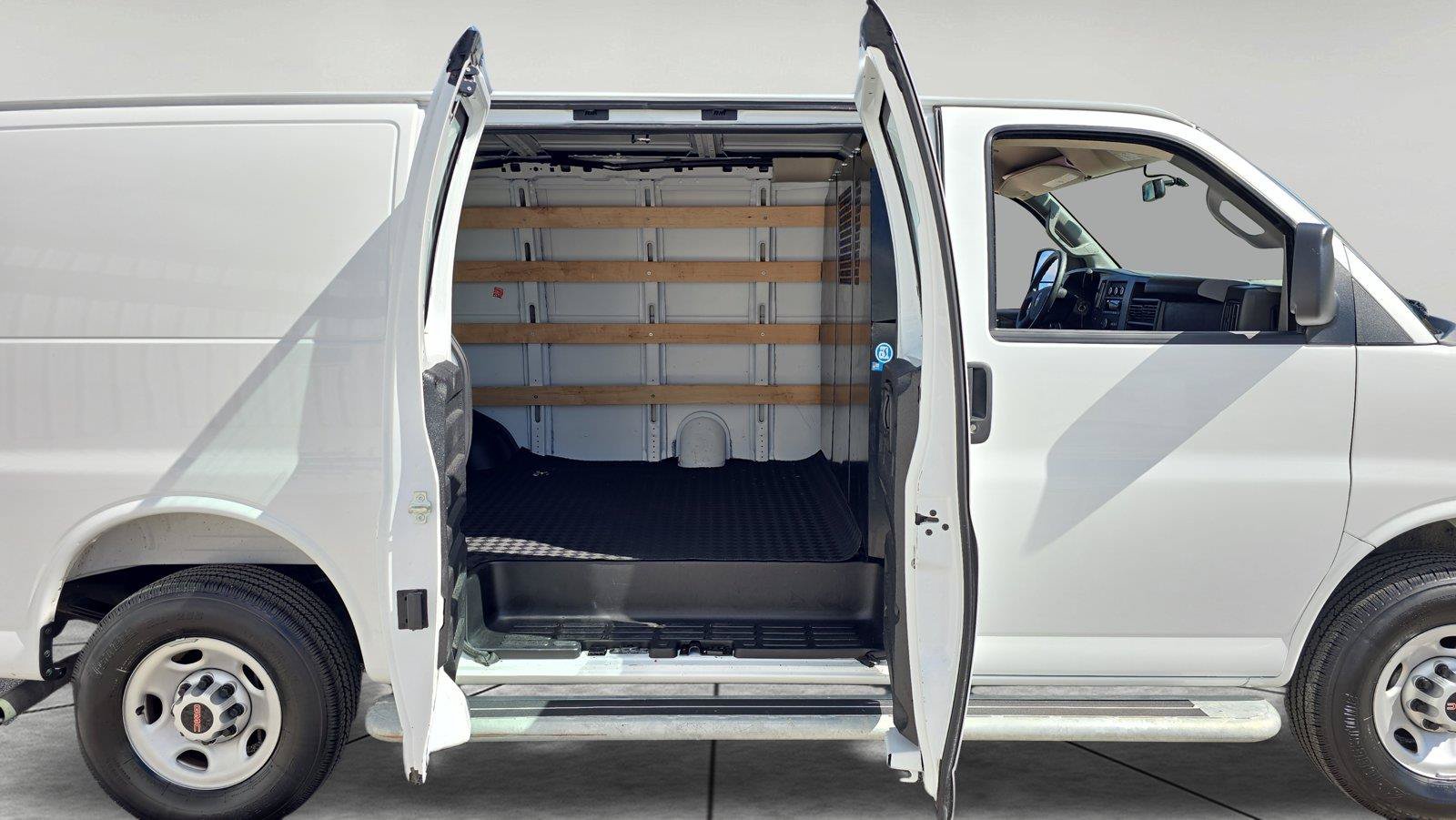 Used 2025 GMC Savana 2500 w/ Driver Convenience Package RWD image 27