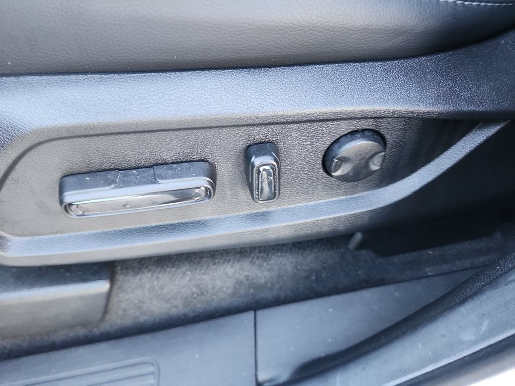 Used 2025 Honda Pilot EX-L image 26