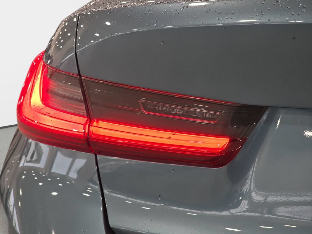 Used 2021 BMW 330i Sedan w/ Premium Package RWD image 28