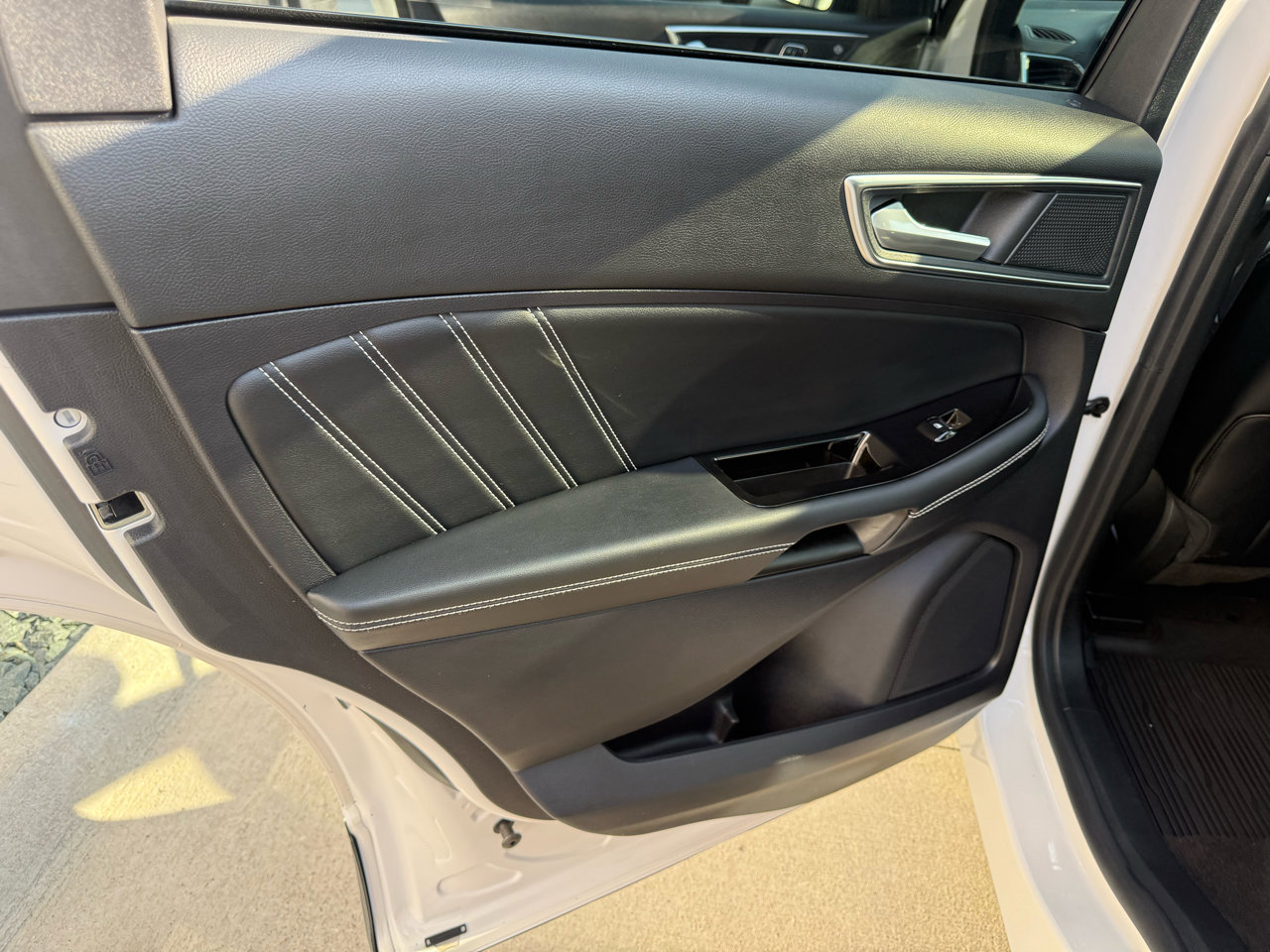 Used 2019 Ford Edge ST w/ Convenience Package image 14
