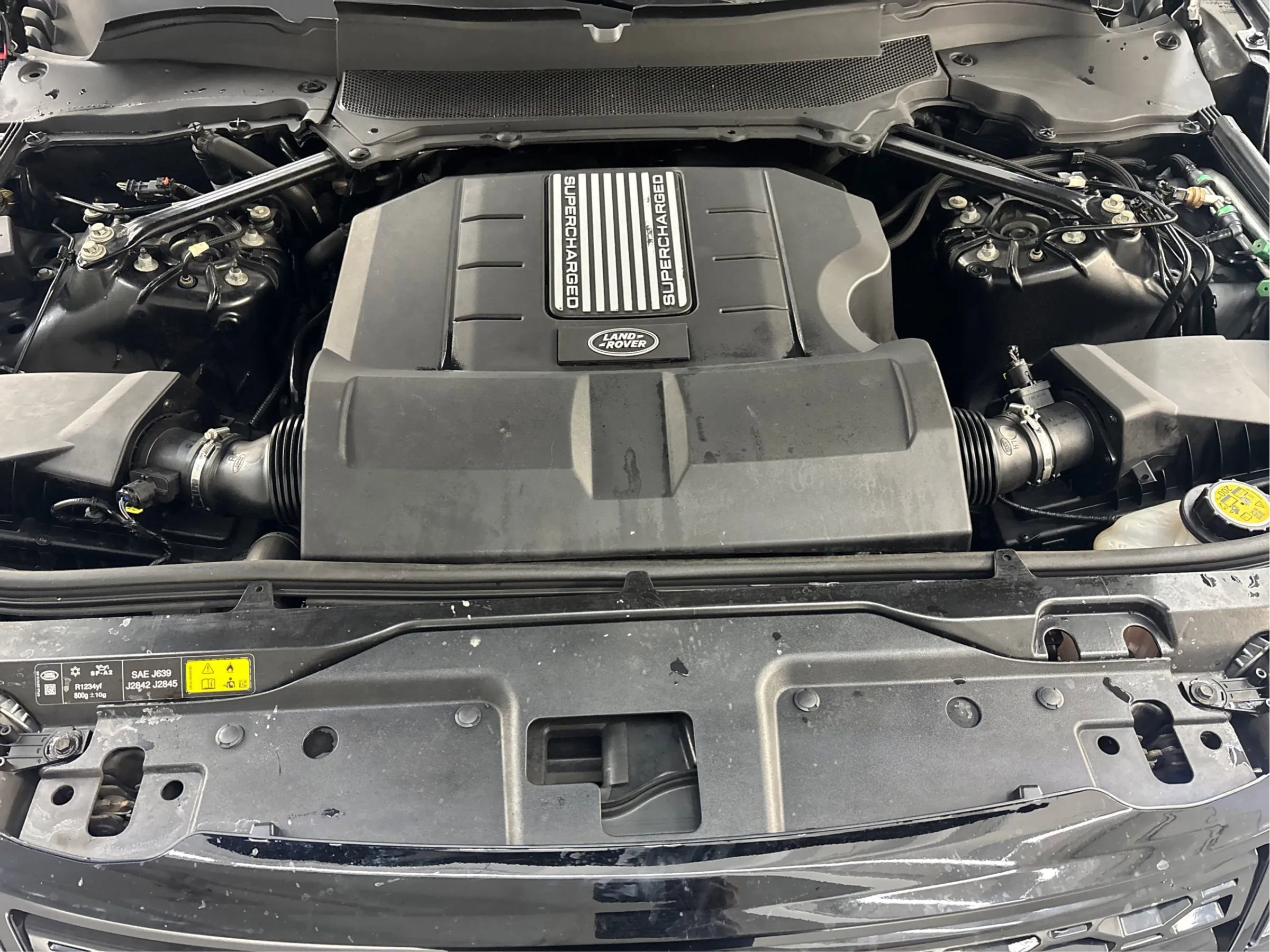 Used 2020 Land Rover Discovery HSE image 31