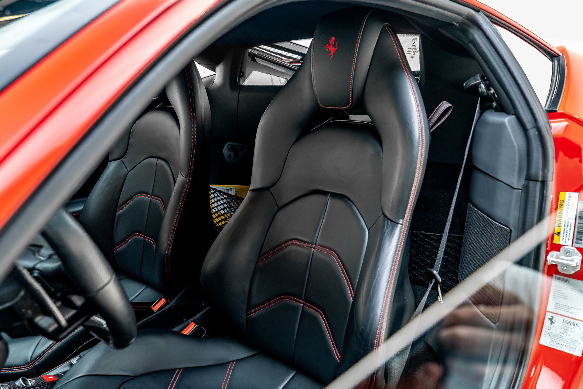 Used 2018 Ferrari 488 GTB RWD image 4