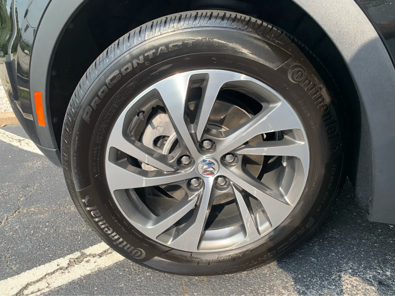 Used 2022 Buick Envision Essence w/ Technology Package I AWD/4WD image 8
