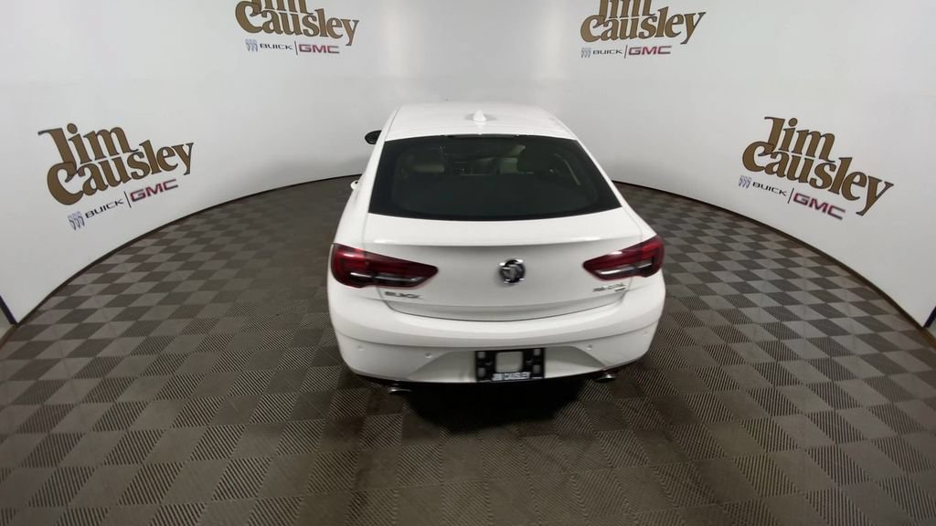 Certified 2018 Buick Regal Essence w/ Driver Confidence Package #1 AWD/4WD image 7