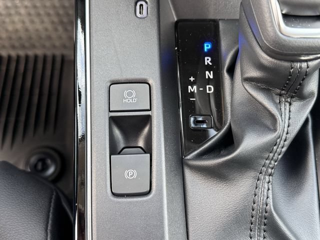 Used 2026 Toyota Corolla Cross XLE w/ Convenience Package FWD image 17