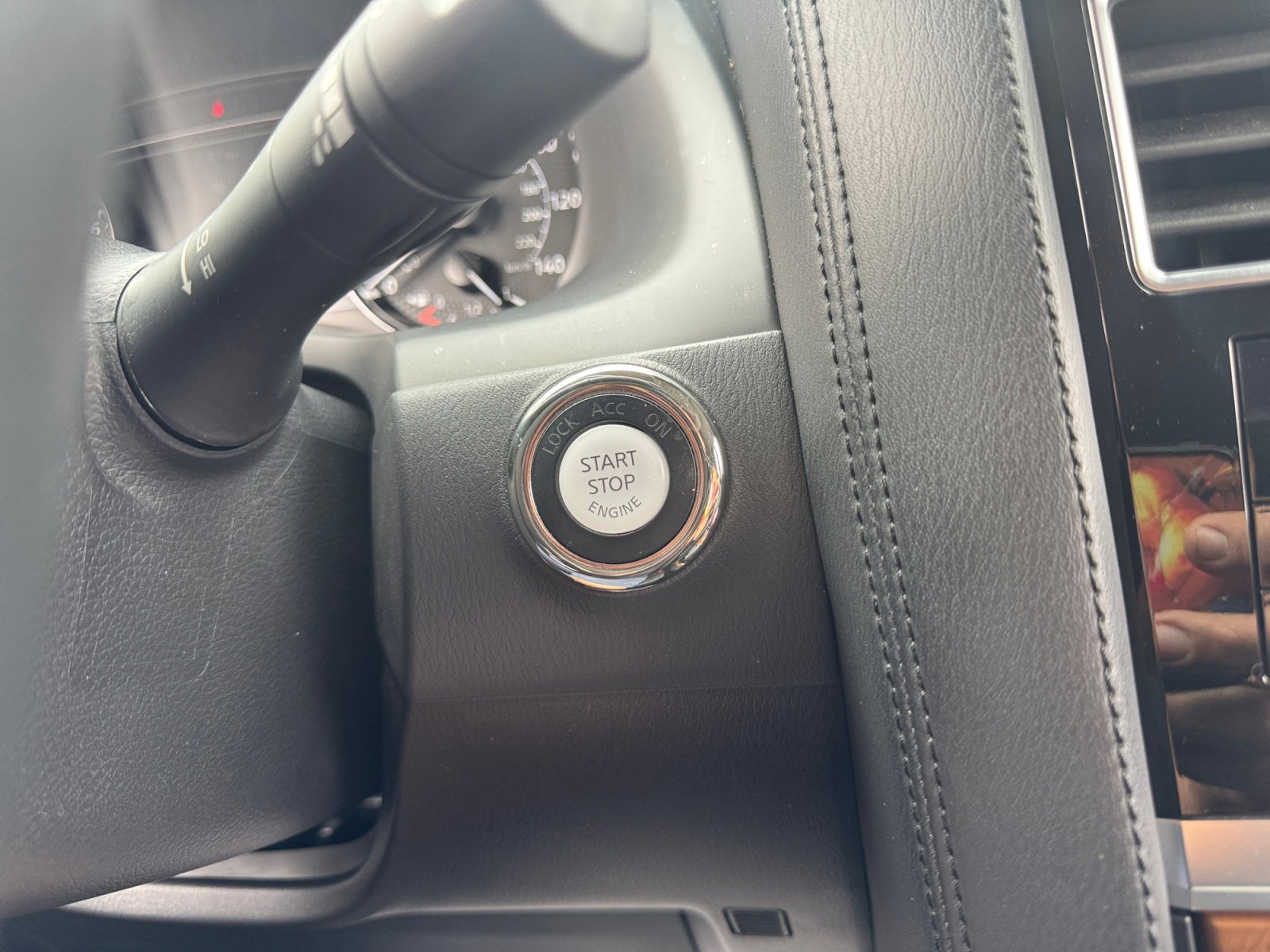 Used 2022 Nissan Armada SL image 30